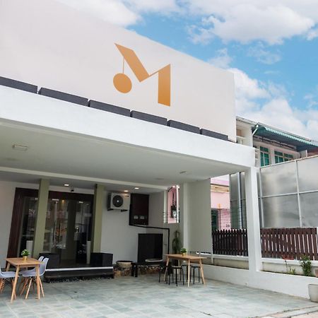 Momostay George Town Bagian luar foto